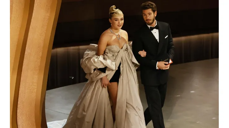 Andrew Garfield y Florence Pugh.