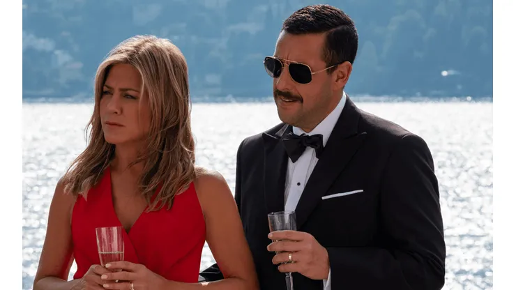 Adam Sandler y Jennifer Aniston protagonizan una de las películas que se estrenaron hoy en Netflix