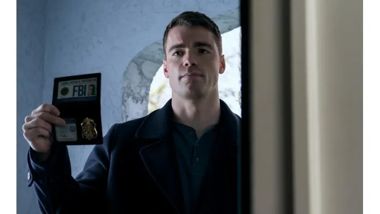 Gabriel Basso en El agente Nocturno