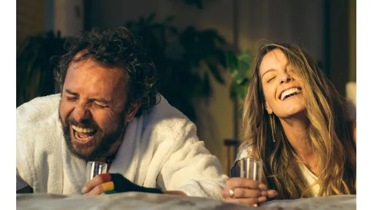 Laura Acuña y John Álex Toro protagonizan El último hombre sobre la Tierra.