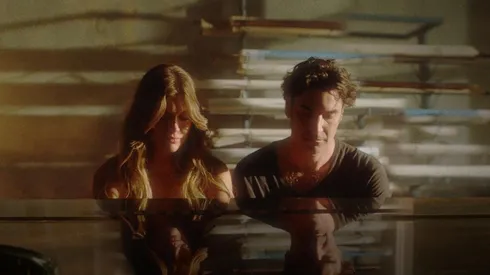 El maestro y la música azul, primera serie griega adquirida por Netflix.