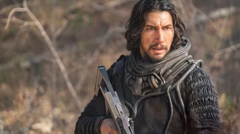Reseña de "65: Al borde de la extinción": Adam Driver no puede hacerlo solo.
