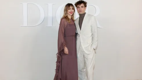 Suki Waterhouse y Robert Pattinson