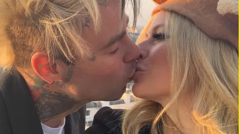 Avril Lavigne y Mod Son se comprometieron en París en el 2022