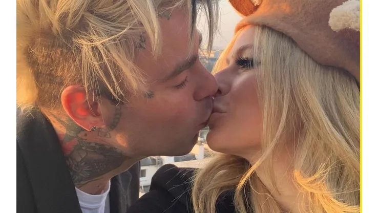 Avril Lavigne y Mod Son se comprometieron en París en el 2022