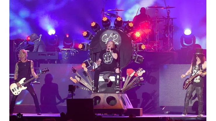 Los Guns and Roses en concierto
