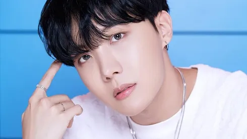 j-hope tiene alrededor de 44 millones de seguidores en plataformas como Instagram