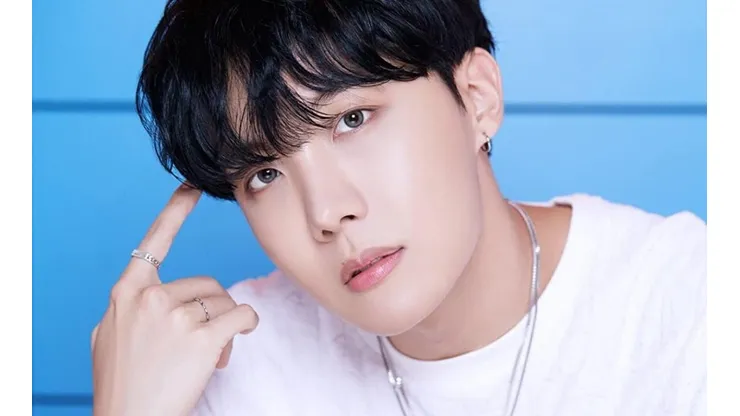 j-hope tiene alrededor de 44 millones de seguidores en plataformas como Instagram