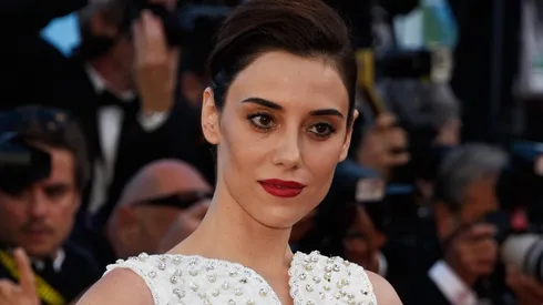 (Exclusivo) Tras los rumores de su desaparición, Cansu Dere aparecería en una transmisión especial.