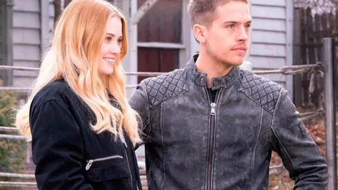 Dylan Sprouse y Virginia Gardner protagonizan Maravilloso Desastre.