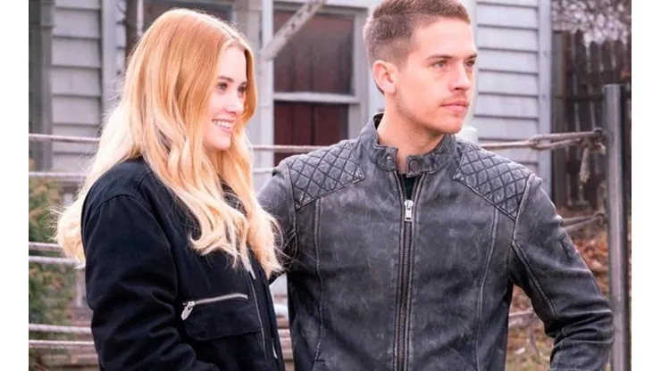 Dylan Sprouse y Virginia Gardner protagonizan Maravilloso Desastre.