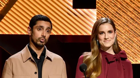 Riz Ahmed y Allison Williams.