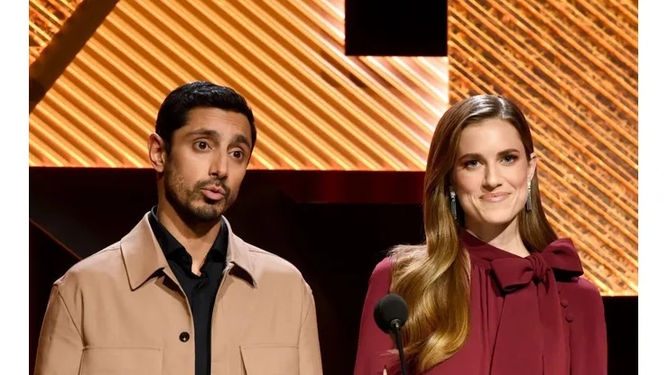 Riz Ahmed y Allison Williams.