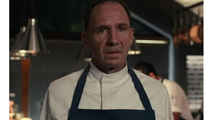 Ralph Fiennes en El Menú
