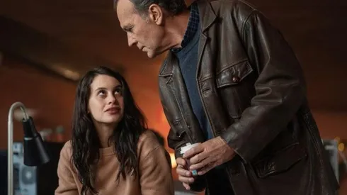 Milena Smit y José Coronado protagonizan La Chica de Nieve.