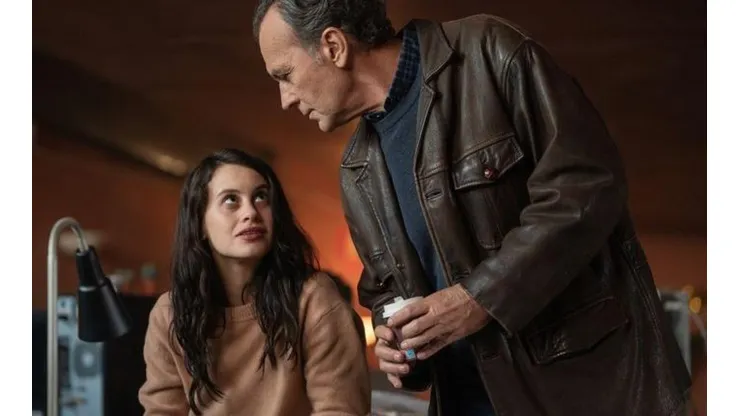 Milena Smit y José Coronado protagonizan La Chica de Nieve.