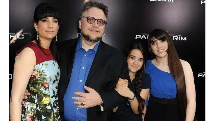 Guillermo del Toro y sus hijas