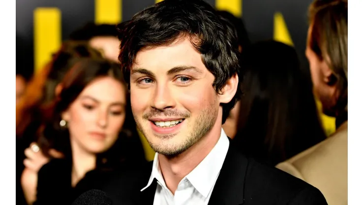 Logan Lerman presenta la segunda temporada de Hunters en Prime Video.