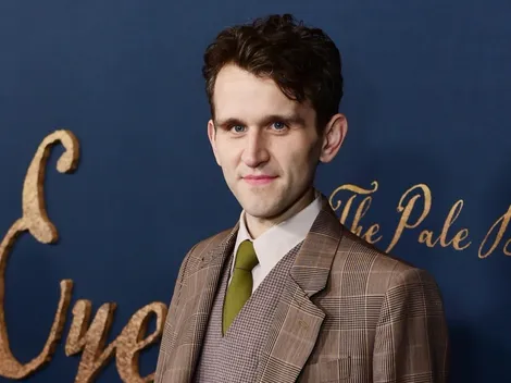 El sorprendente cambio físico de Harry Melling antes de triunfar en Netflix