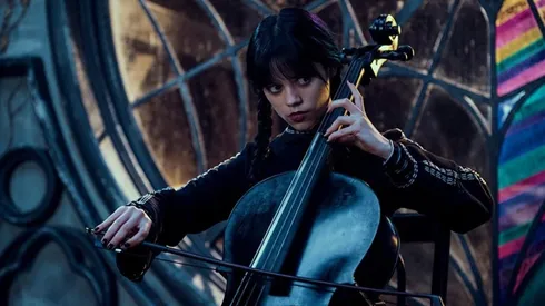 La serie Merlina, de Netflix, inspiró una rosca de reyes