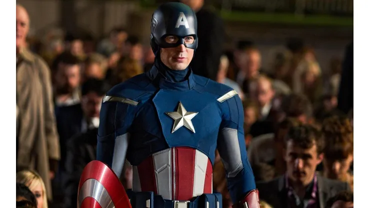 Chris Evans como Capitán América.