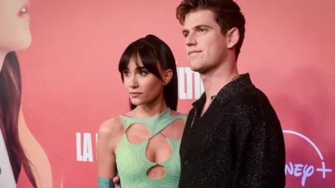 Aitana y Miguel Bernardeau protagonizan La Última en Star+.