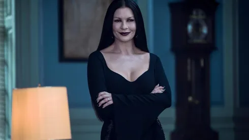 Morticia, personaje icónico de Los Locos Addams.