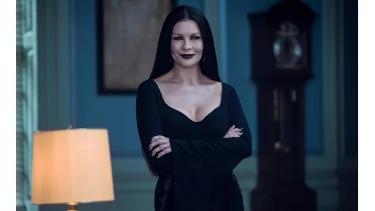 Morticia, personaje icónico de Los Locos Addams.