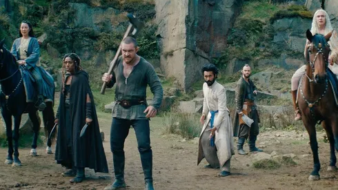 Emily in Paris, el spin-off de The Witcher y más: todos los estrenos de series en Netflix en diciembre 2022.