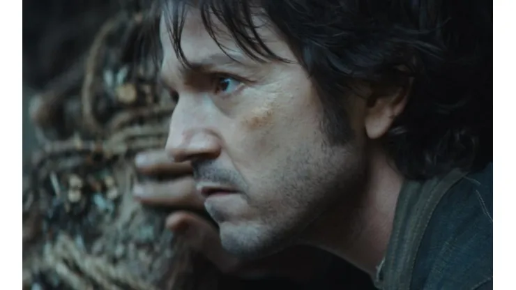 Diego Luna como Andor