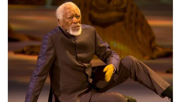 Morgan Freeman en la ceremonia inaugural del Mundial Qatar 2022: ¿Por qué lleva un guante en su mano izquierda?
