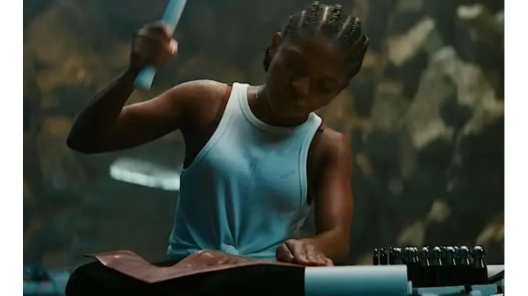 Riri Williams en acción