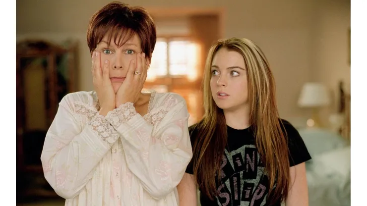 Jamie Lee Curtis y Lindsay Lohan protagonizan Freaky Friday.