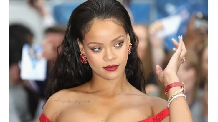 Descubre la fortuna actual de Rihanna.