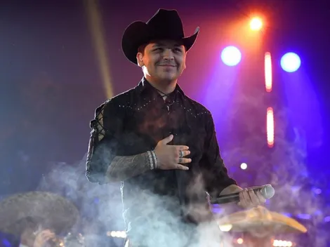Christian Nodal no reacciona a los insultos contra Belinda en un recital suyo