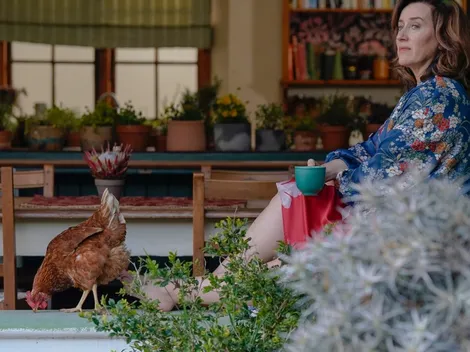 Hablamos con Maria Doyle Kennedy de Recipes for Love and Murder