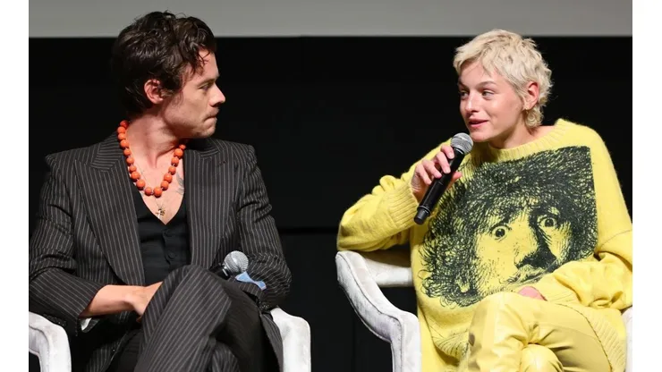 Harry Styles y Emma Corrin juntos