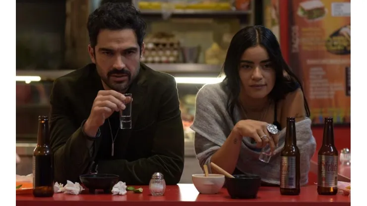 Alfonso Herrera y Paulina Gaitán, protagonistas de Me casé con un idiota (Foto: Videocine)