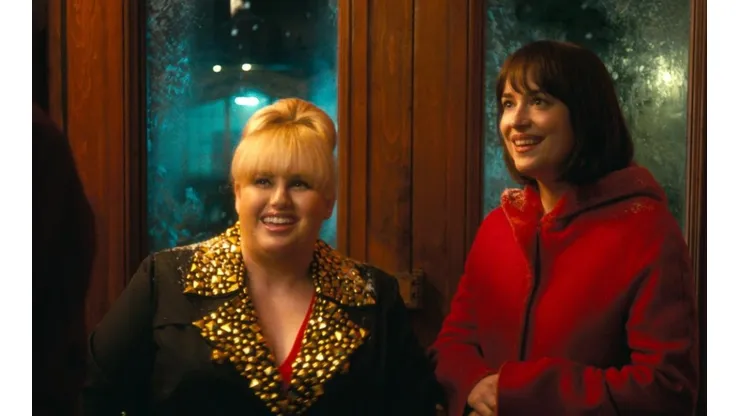 Dakota Johnson y Rebel Wilson