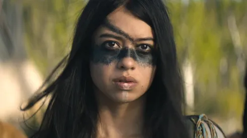 Amber Midthunder es la protagonista de Prey.