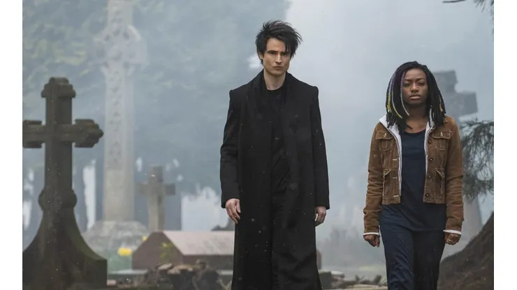 Tom Sturridge protagoniza la serie.