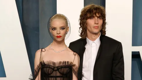 Anya Taylor Joy y Malcolm McRae.