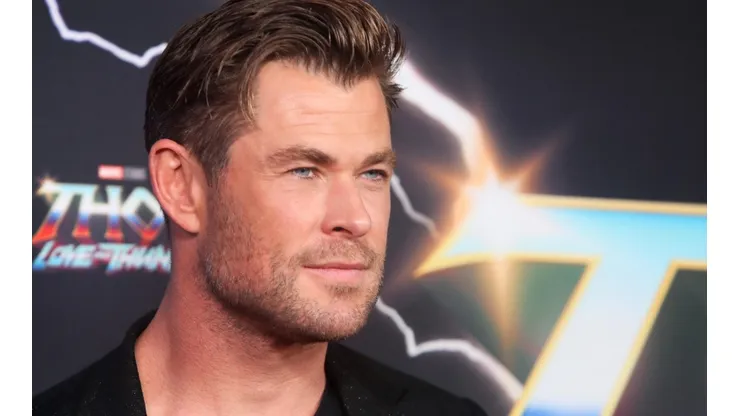 Chris Hemsworth protagoniza Thor: Love and Thunder.
