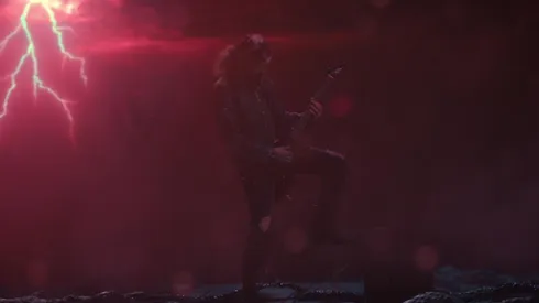 VIDEO VIRAL: Joseph Quinn practicando 'Master of Puppets' de Metallica para Stranger Things 4.
