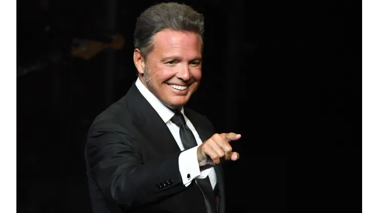 Luis Miguel reapareció con una nueva apariencia y en las redes aseguran que no es él.