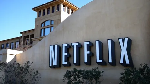 Netflix canceló una serie LGBTQ con un actor de Stranger Things tras una temporada.