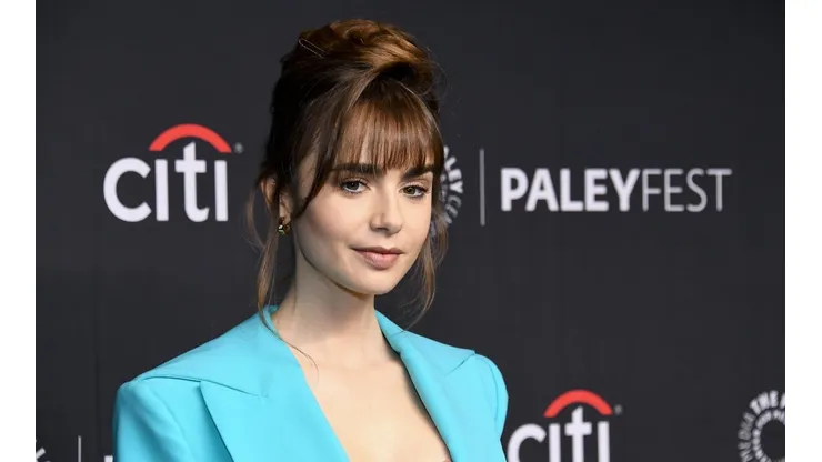 Lily Collins tiene 33 años.