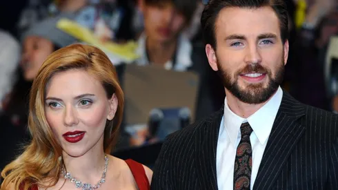 Scarlett Johansson y Chris Evans en una película nada que ver con Capitán América y Black Widow.