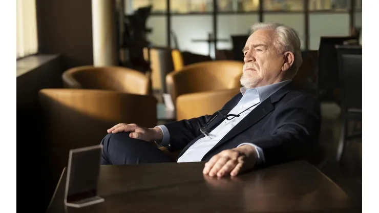 Brian Cox como Logan Roy.