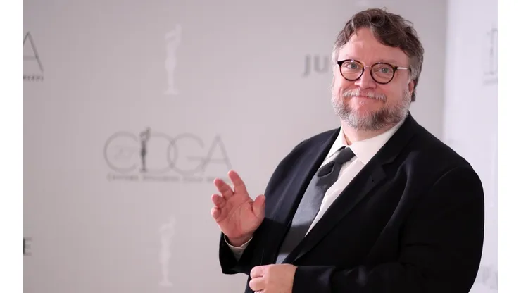 El director tiene 57 años.